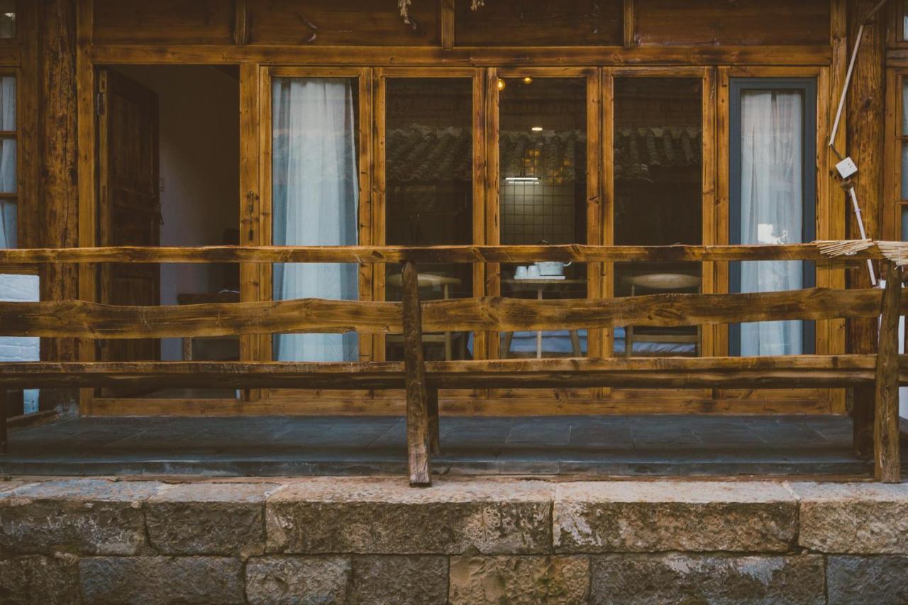Yan Qi Si He Homestay Куньмин Экстерьер фото