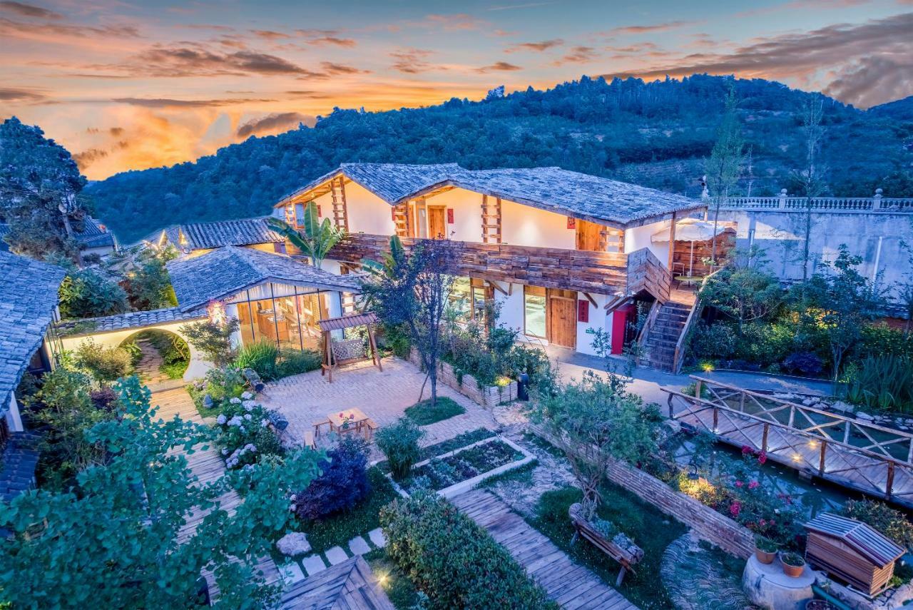 Yan Qi Si He Homestay Куньмин Экстерьер фото