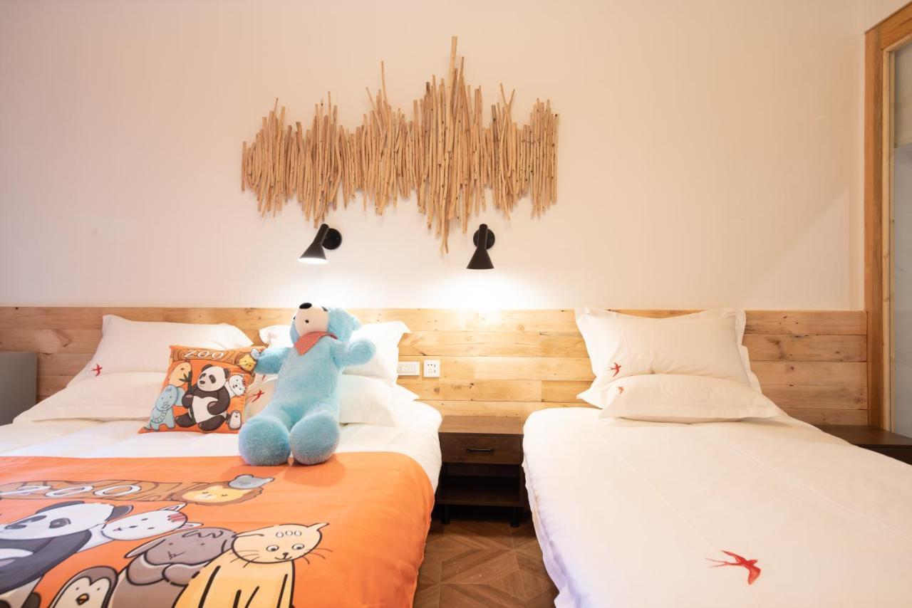 Yan Qi Si He Homestay Куньмин Экстерьер фото